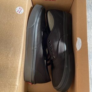 Vans Authentic Black/Black *New*